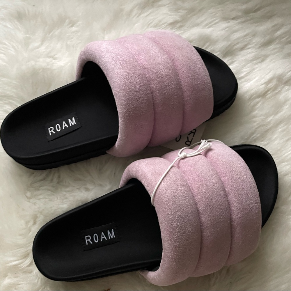 New! ROAM Women's Pink Slide Sandals